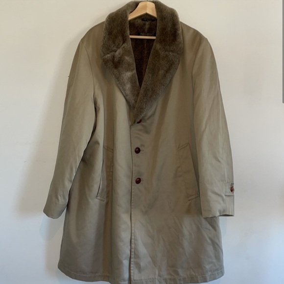 Brooks Brothers Men's Vintage Faux Fur Lined Trench Coat Size 46